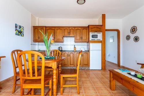 Apartamentos Los Quiqueres 卡门港 外观 照片