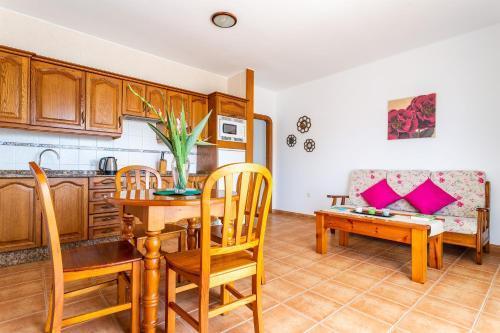 Apartamentos Los Quiqueres 卡门港 外观 照片