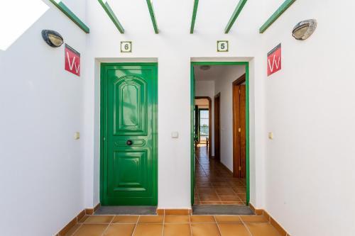 Apartamentos Los Quiqueres 卡门港 外观 照片