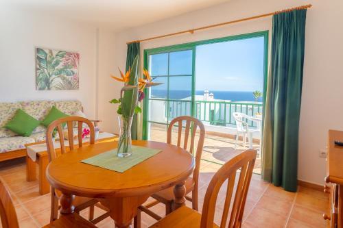 Apartamentos Los Quiqueres 卡门港 外观 照片